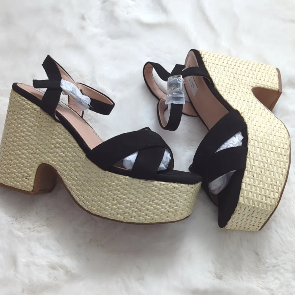 FLASH SALE🔥🆕🌿STEVEN PLATFORM HIPPY SANDALS🌿